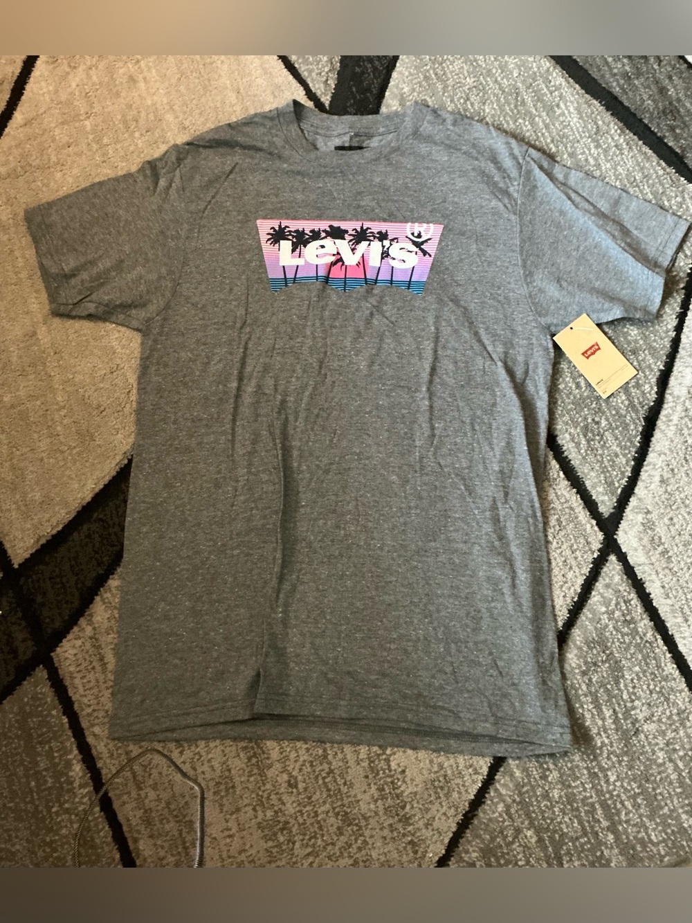 Size Medium - Levi & Strauss Levi’s Logo Grey Palm Tree Cotton Blend Tee Shirt